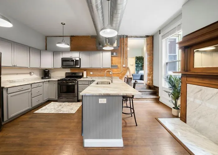 City Escape 2Br Steps To Tql Near Otr And Downtown